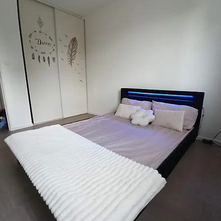 Duplex En Maison, Terrasse, Garage, Au Calme Апартаменты
