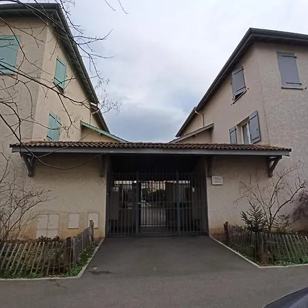 Duplex En Maison, Terrasse, Garage, Au Calme * Lyon