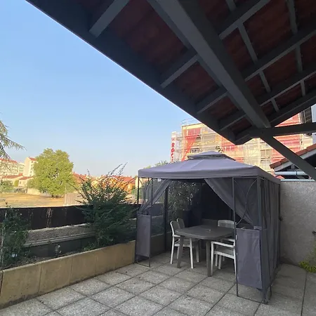 Duplex En Maison, Terrasse, Garage, Au Calme *